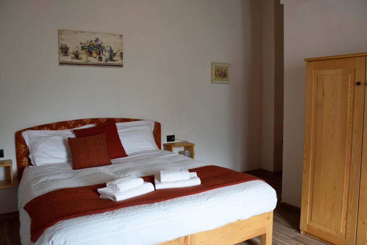 La Tana Del Tasso Rooms&Breakfast Camerata Cornello Exteriér fotografie