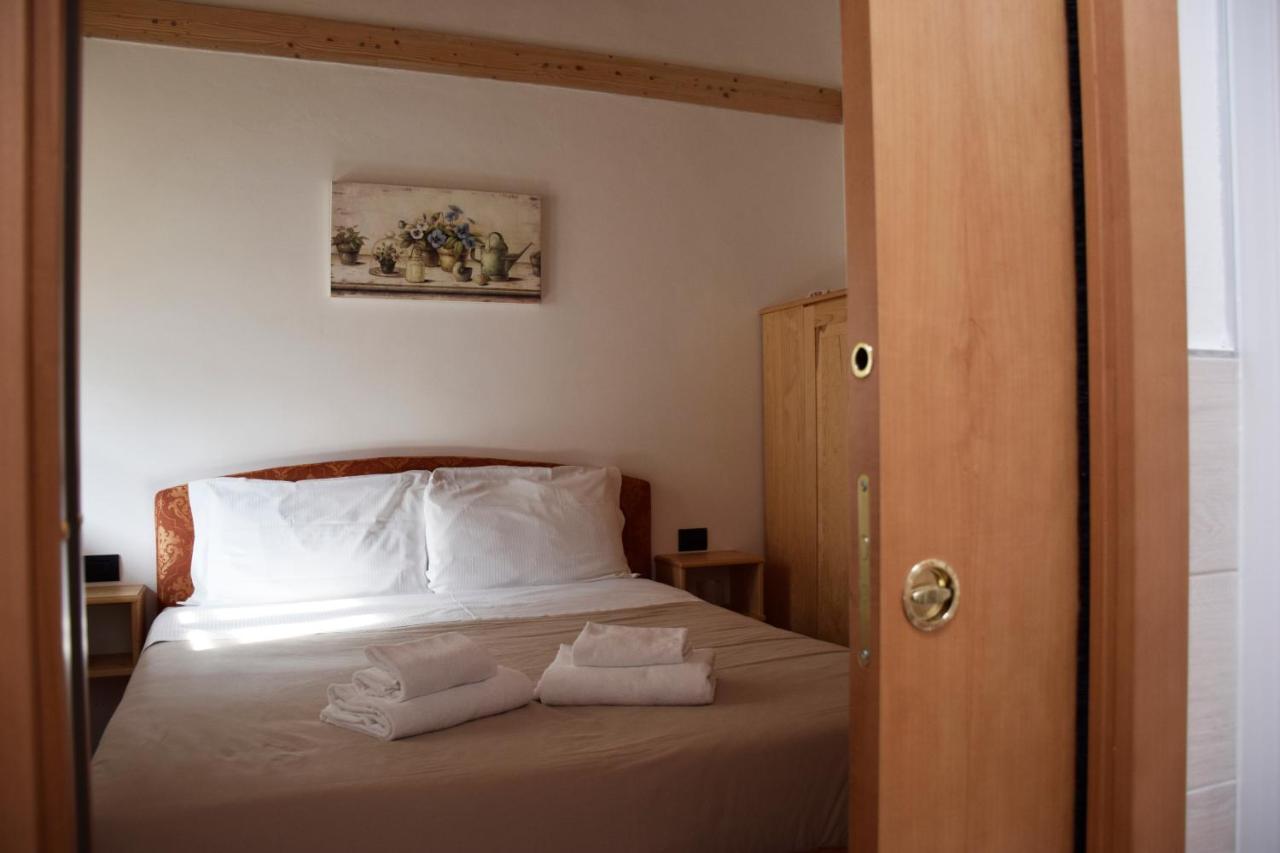 La Tana Del Tasso Rooms&Breakfast Camerata Cornello Exteriér fotografie
